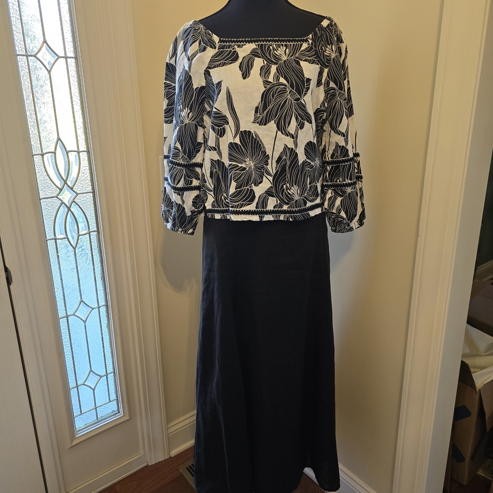 Tahari Black and White Linen-Blend Printed Top